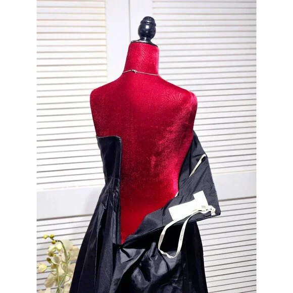 Davids Bridal Women's Black Strapless Taffeta Dress Feather Detail Size 10 369 - Picture 10 of 10